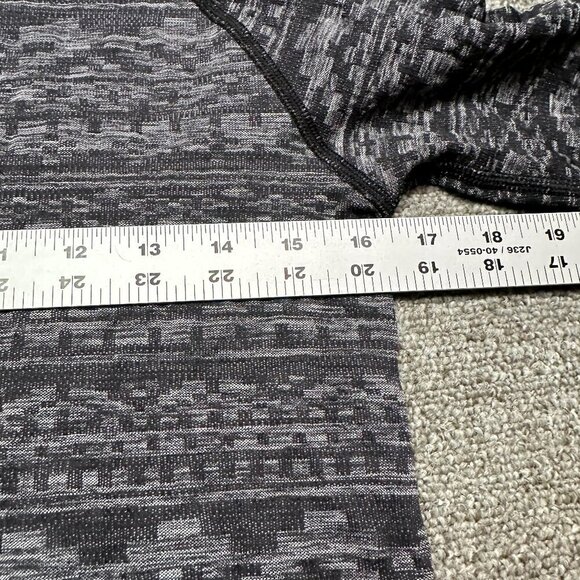 Lululemon Rest Less Pullover in Heathered Grey Geometric Size 6 - Picture 3 of 6